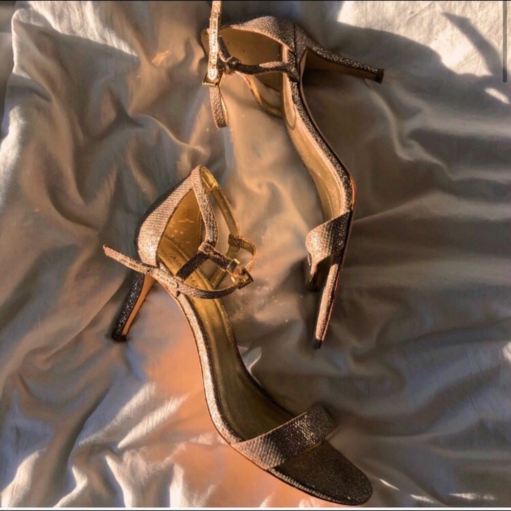 Gold glitter sparkly Michael Kors 2.5in stiletto